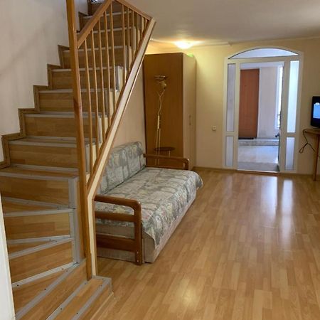 Apartment Red Lane 9 Одеса Екстериор снимка